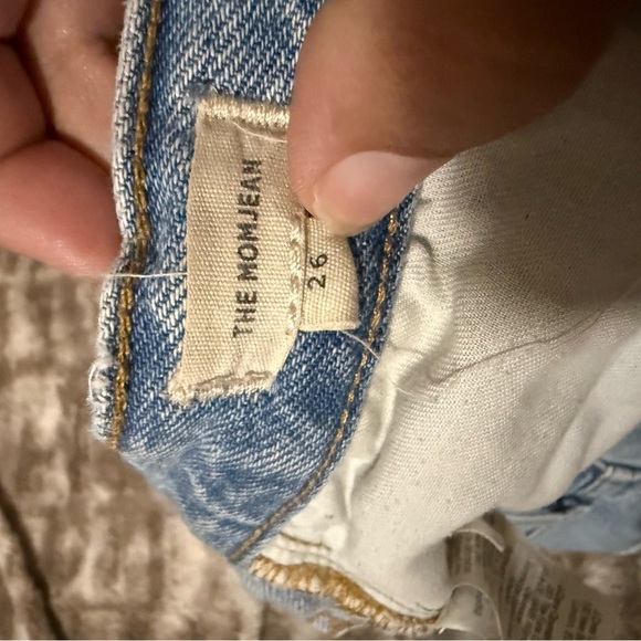 Madewell Blue Mom Jeans Jeans with Natural Distressing size 26 - Picture 7 of 9